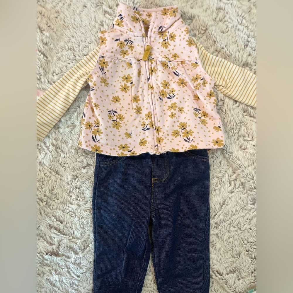Baby girl 3 piece set of 2. Gently used, Pet and smoke free.